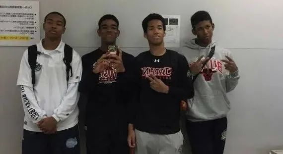 比人口數量更重要的是生育率，我們是人口呈幾何級減少，而非洲則是幾何級增長