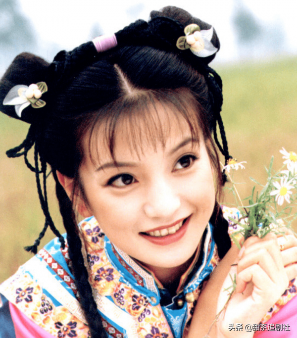 錯過《還珠》23年，原定的小燕子直播痛哭，被批“你演未必能紅”