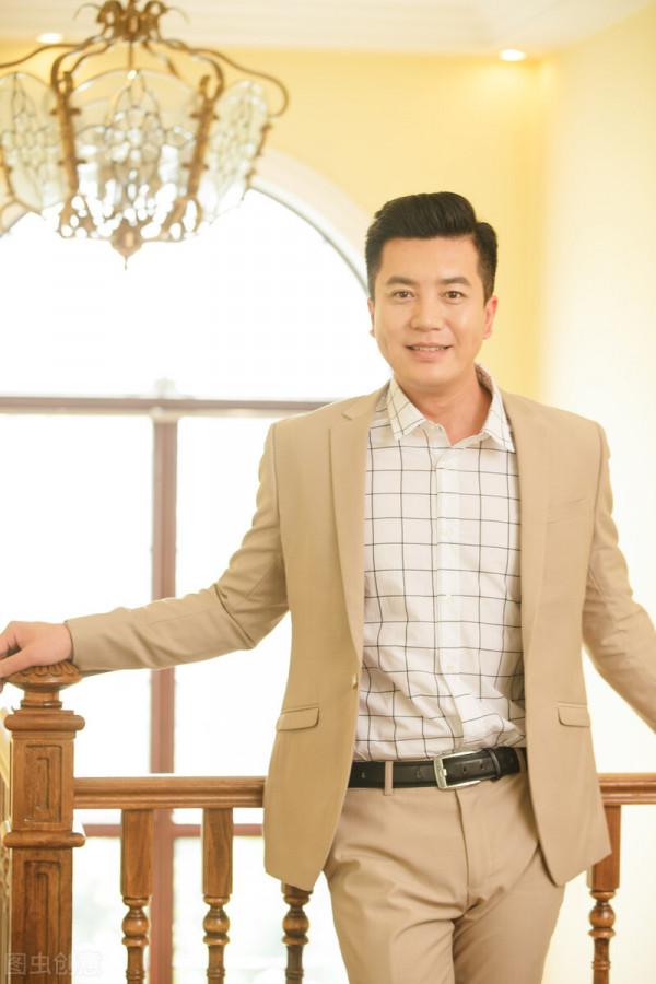 每個人都有低谷期，我們靠什麼走出低谷期？唯有肯思變，敢於破局