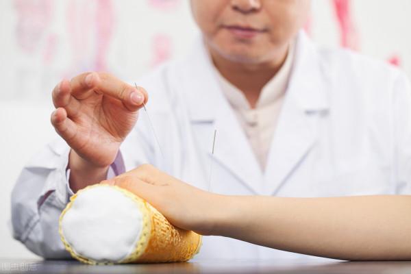 胃病的患者想要喝中藥調理，那麼應該什麼時候喝？有哪些忌口呢？