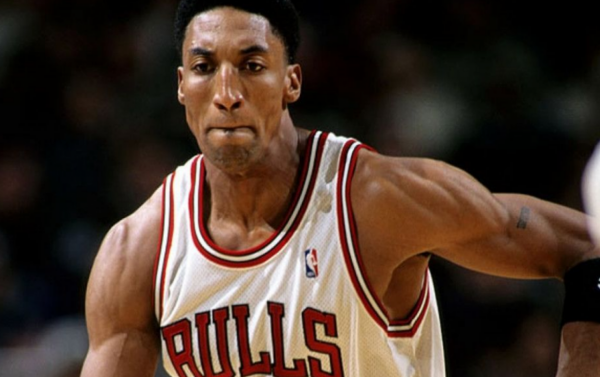 72勝皮蓬和73勝湯普森，誰表現更好？榮譽對比差距大