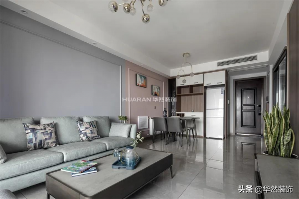 98㎡現代小三居，中間戶型無玄關、暗廚房問題巧妙解決