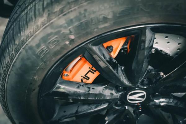 被低估的豪華SUV 謳歌RDX，剎車改裝升級VINIC前六後四剎車套裝