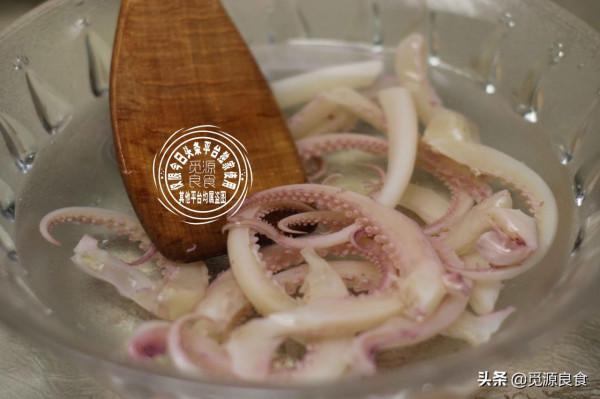 爆炒魷魚鮮嫩爽滑,正確的焯水方法是關鍵,牢記,營養美味就不遠 爆炒魷魚鮮嫩爽滑,正確的焯水方法是關鍵,牢記,營養美味就不遠