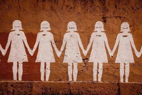 中國適齡單身女性突破1億,被瘋狂捧殺的她們早已沒有“後路” 中國適齡單身女性突破1億,被瘋狂捧殺的她們早已沒有“後路”