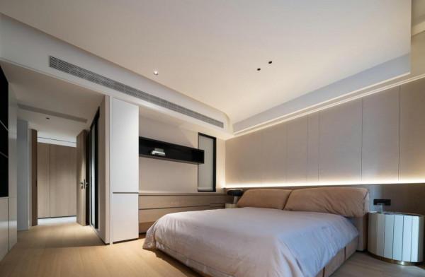 她拒絕斷舍離，將240㎡大宅打滿櫃子，完工後才知道有多實用