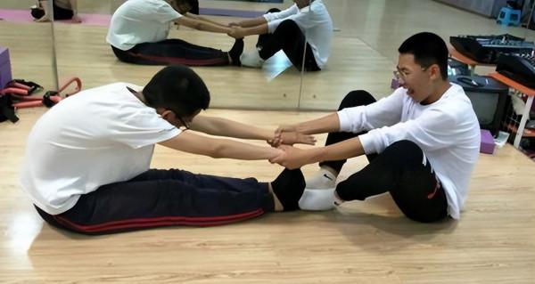 體前屈怎麼練最快