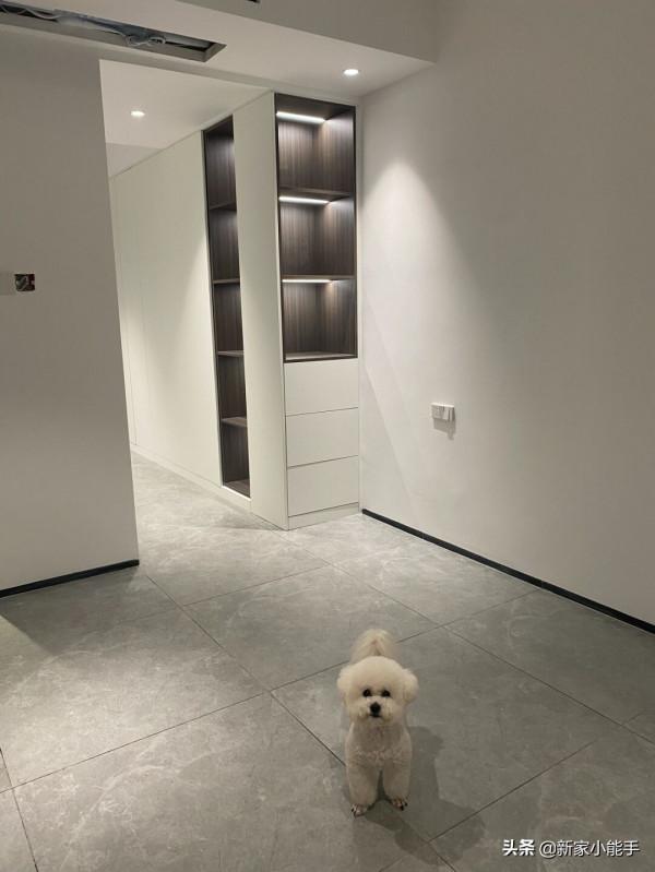 歷時五個月硬裝完工,簡單裝修,無主燈的設計一家人都滿意 歷時五個月硬裝完工,簡單裝修,無主燈的設計一家人都滿意