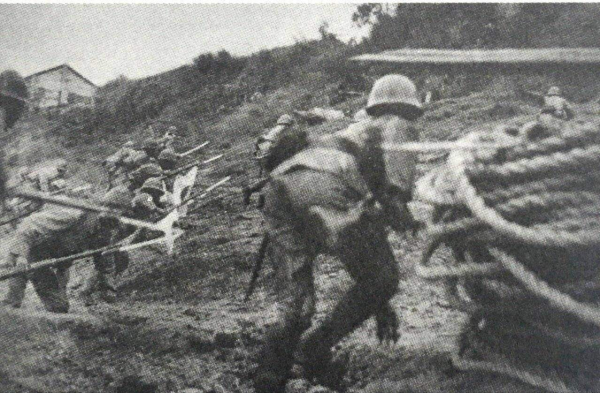 “雙面”悍將武庭麟：為人冷酷，以殺立威，21天殺死打傷2萬日軍