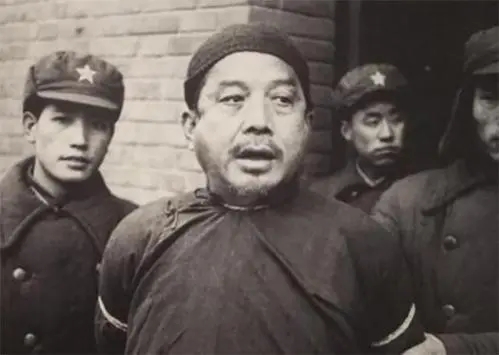 1951年，世襲六代的地主李潤之被處死，私藏的300箱黃金不見蹤影