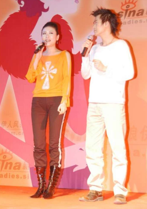 楊帆：暗戀張蕾多年無果？與妻子從校服到婚紗生一女，幸福美滿