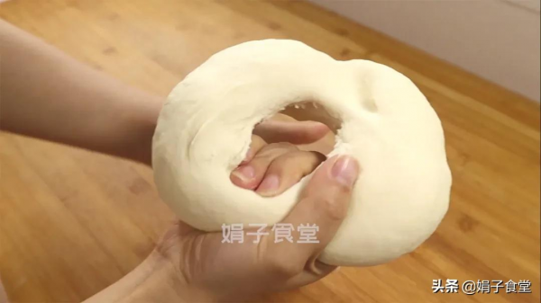 春餅新做法，柔軟勁道，薄透如紙，不用一滴油，一鍋能做十幾張