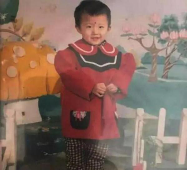 中國女排隊員的童年照,你能認出誰? 中國女排隊員的童年照,你能認出誰?