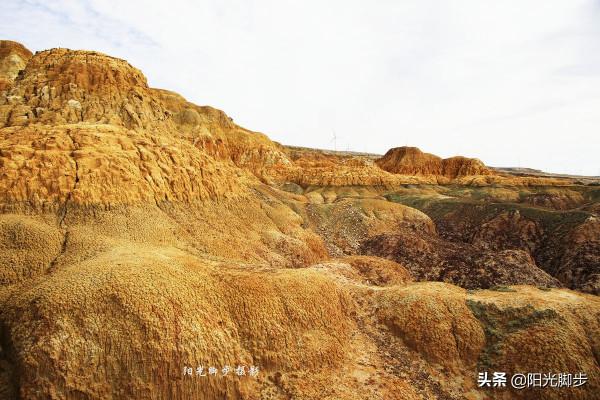 最美的雅丹地貌：五彩灘