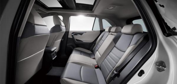 實拍第五代途勝L，外觀變樣動力再提升，16.18萬起，是你的菜嗎？