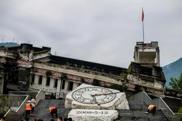 勵志女孩李欣雨：汶川地震讓她失去右手，高考625分考入華中師範