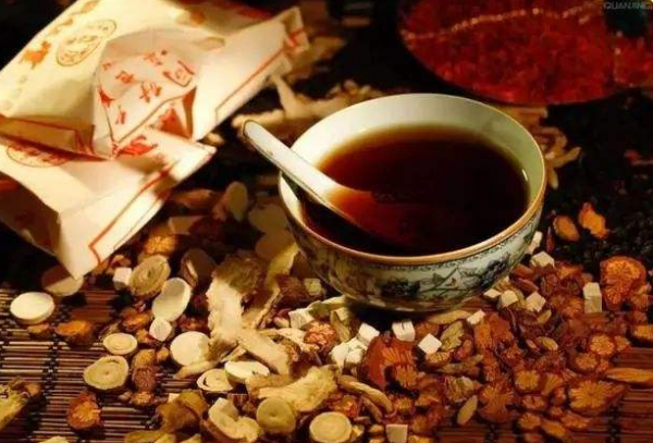 解除頸椎、腰椎、胸椎痠痛的煩惱，通督活血湯，通督脈、散淤血