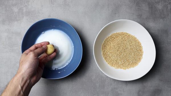 這才是笑口棗的傳統做法,外酥裡嫩,不加一滴水,涼了也酥脆 這才是笑口棗的傳統做法,外酥裡嫩,不加一滴水,涼了也酥脆