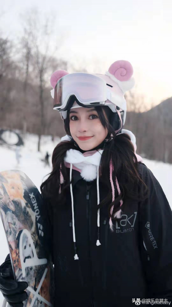 董璇、楊穎、章子怡等明星組團齊聚滑雪場，爭相鬥豔為奧運助威