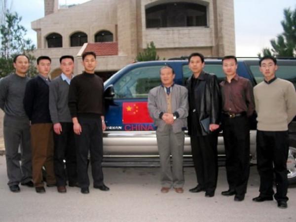 中國外交官涉險救人質內幕：半島臺上喊話，清真寺裡周旋