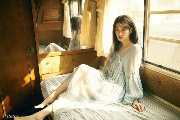 “初戀臉”國民妹妹（IU）