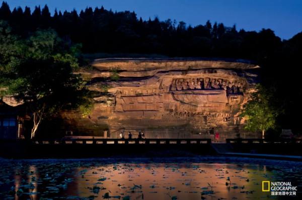巴蜀石窟,永遠的神 巴蜀石窟,永遠的神