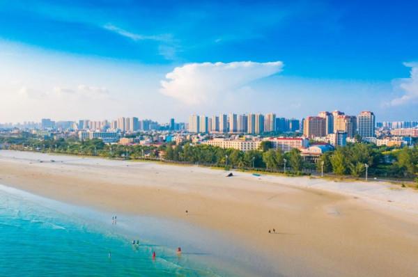 「廣西旅遊」廣西不僅有桂林山水甲天下，還有絕美的海岸線瀑布