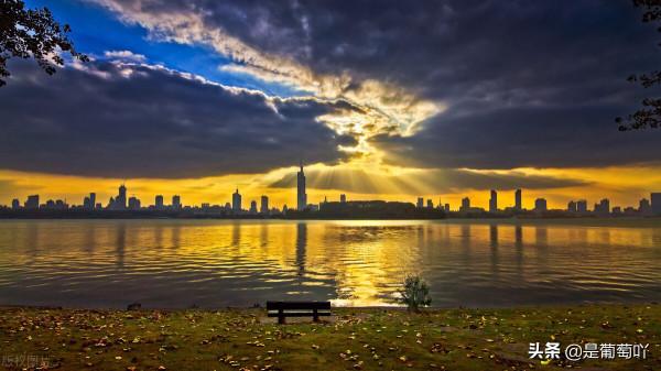 十月一去哪裡旅遊好玩(下) 十月一去哪裡旅遊好玩(下)