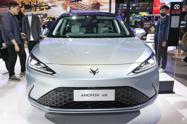 國產電車:極狐阿爾法S,續航可達708公里,顏值與實力並存 國產電車:極狐阿爾法S,續航可達708公里,顏值與實力並存