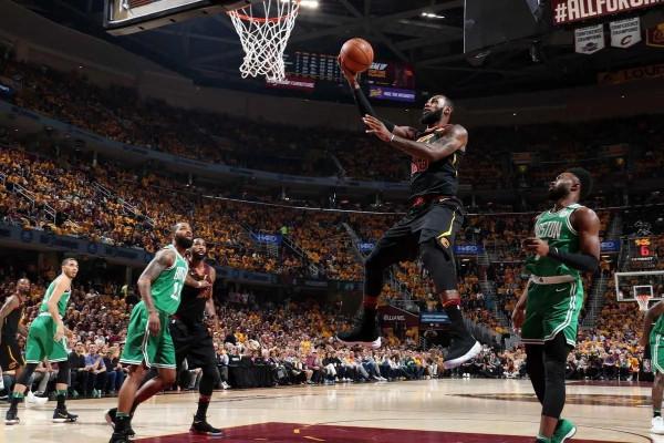 為什麼科密認為科比相比詹姆斯更強大、歷史地位更高? 為什麼科密認為科比相比詹姆斯更強大、歷史地位更高?