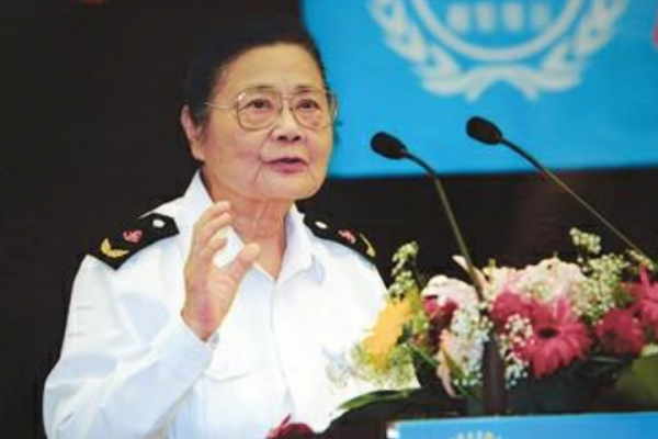 2008年馮玉祥之女病逝,銀行卡剩85元,同事:她不像80多歲的老人 2008年馮玉祥之女病逝,銀行卡剩85元,同事:她不像80多歲的老人