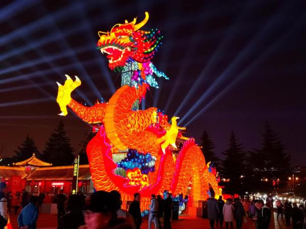 令世界各國人民震驚的中國紅，滿滿中國元素，大年夜中國最魅力