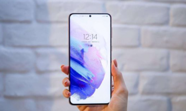 三星S22系列螢幕峰值亮度將創新高 或達1750尼特