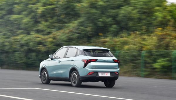 夠新奇還夠有趣,專為年輕人打造,續航401km,試駕哪吒V 夠新奇還夠有趣,專為年輕人打造,續航401km,試駕哪吒V