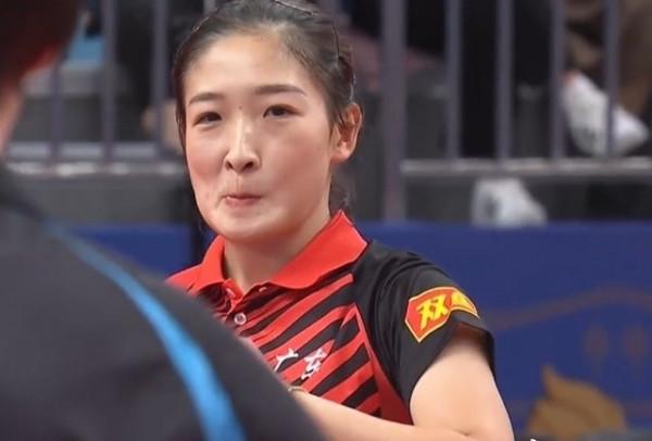 許昕0-3慘敗之後,劉詩雯緊跟著2-3敗北止步小組賽,真是同病相憐 許昕0-3慘敗之後,劉詩雯緊跟著2-3敗北止步小組賽,真是同病相憐