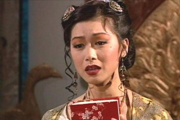 張慧儀：兩段感情失敗後，50多歲未婚未孕，收養患病孤兒相依為命