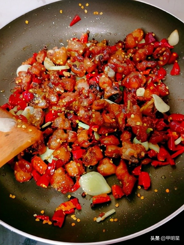 全網最好吃的辣子雞，簡單易學，在家就能做出大酒店的味道