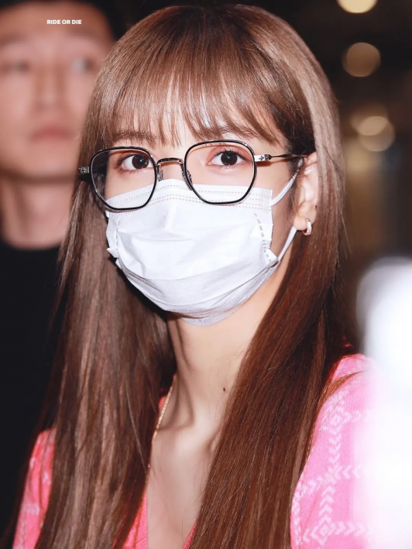 眼鏡封印顏值？掌握這些小技巧，反而能加分