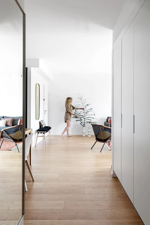 135平米的家不愛奢華愛素雅，讓一家四口都成為空間的主角