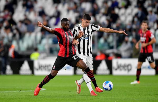 足球——意甲：尤文圖斯平AC米蘭