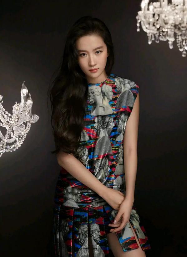 劉亦菲生圖和精修完全不一樣啊