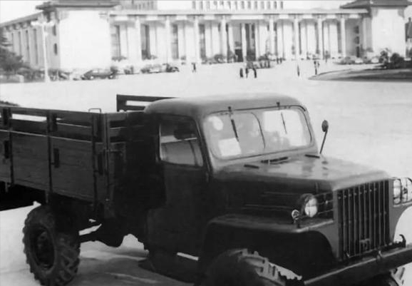 1937年周總理在延安遇襲，10餘名警衛壯烈犧牲，幕後主謀究竟是誰