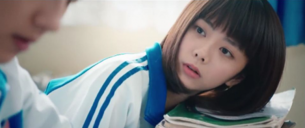 女學生別硬演！強裝嫩的比紅燒肉還油膩，有人卻似清泉，美了歲月