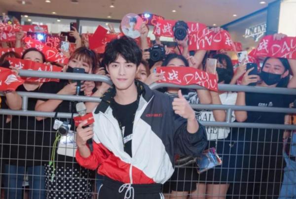 2021福布斯中國名人榜出爐，00後蟬聯榜首，王一博僅排第二