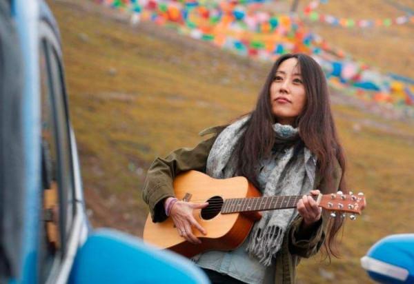 王菲前夫竇唯：兩次離婚最對不起女兒，兩份嫁妝背後是深沉的父愛