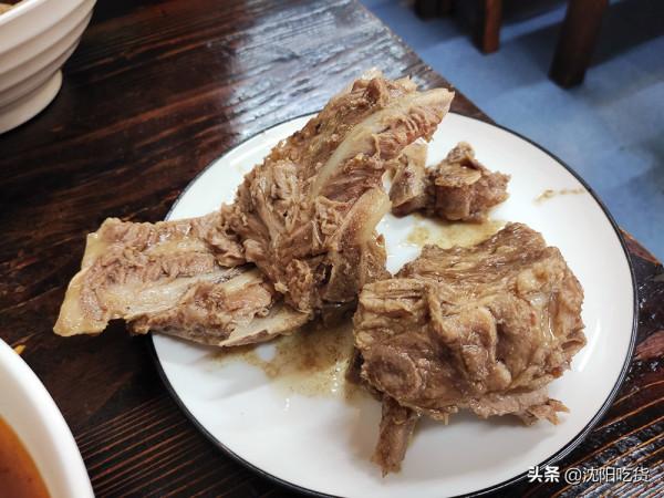 一直不溫不火的板面，加了個牛排咋就這麼受歡迎了呢