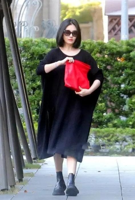 大s瘦身成功重回婚前最美狀態!穿一身黑低調露面,瞬間年輕太多 大s瘦身成功重回婚前最美狀態!穿一身黑低調露面,瞬間年輕太多