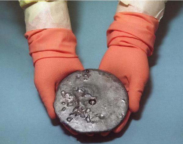 1954年，猶太人“好心”送我國核武器原料，周總理親令：查明真偽