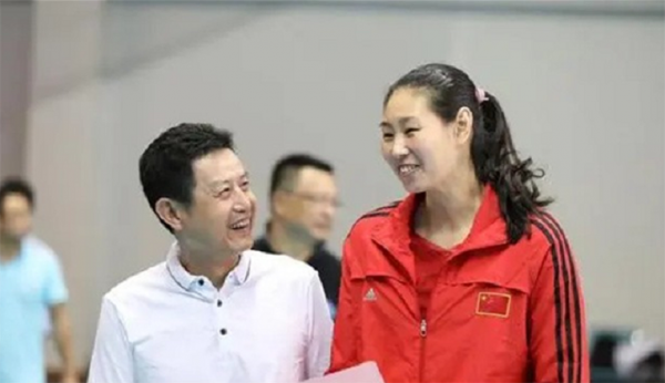 女排名帥陳忠和，與郎平亦師亦友，前妻意外去世，二婚娶女排隊員