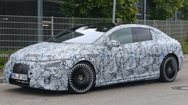 新車搶先看|純電動高效能有人買賬嗎?看梅賽德斯-AMG EQE 53 新車搶先看|純電動高效能有人買賬嗎?看梅賽德斯-AMG EQE 53